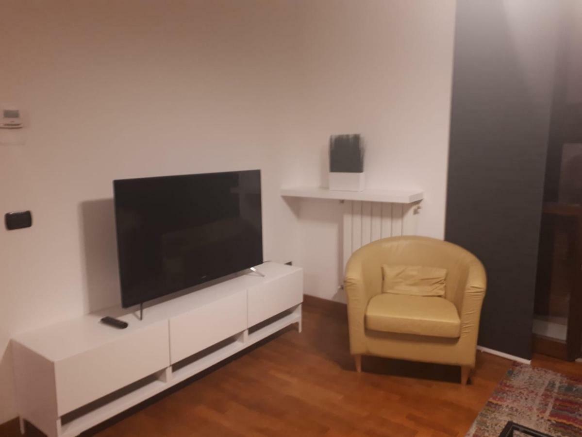 Apartamento Casa Roma Turate Exterior foto